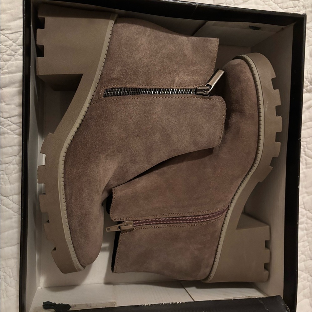 Rizzoli Jayne Lug Zip Taupe Ankle Booties, size 37/7. Worn once, like new.